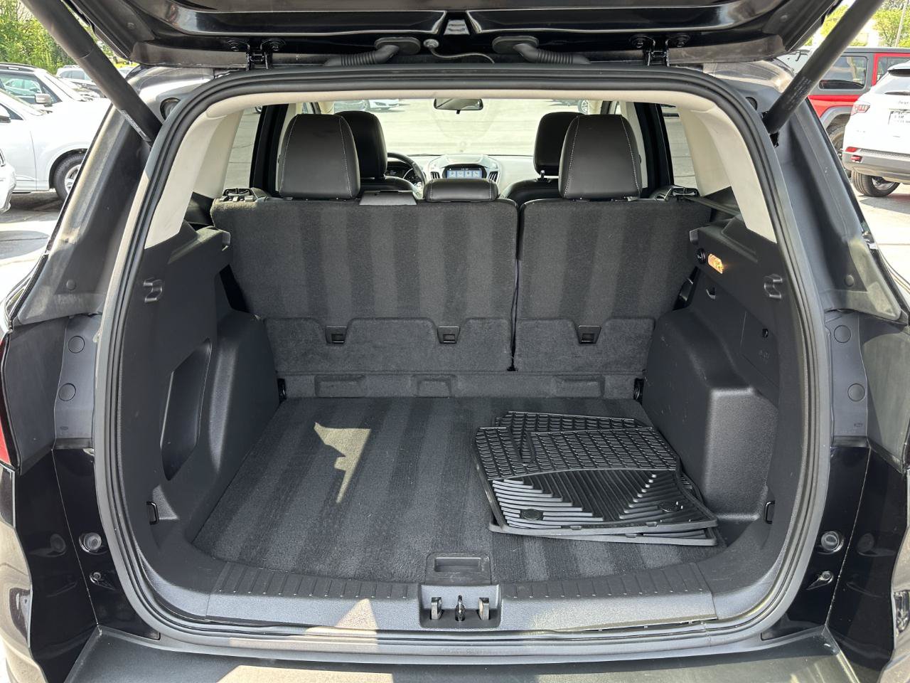 Used 2019 Ford Escape SEL AWD/4WD image 36