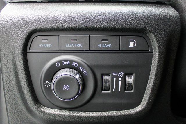 Used 2022 Jeep Grand Cherokee Summit w/ Advanced Protech Group IV image 40