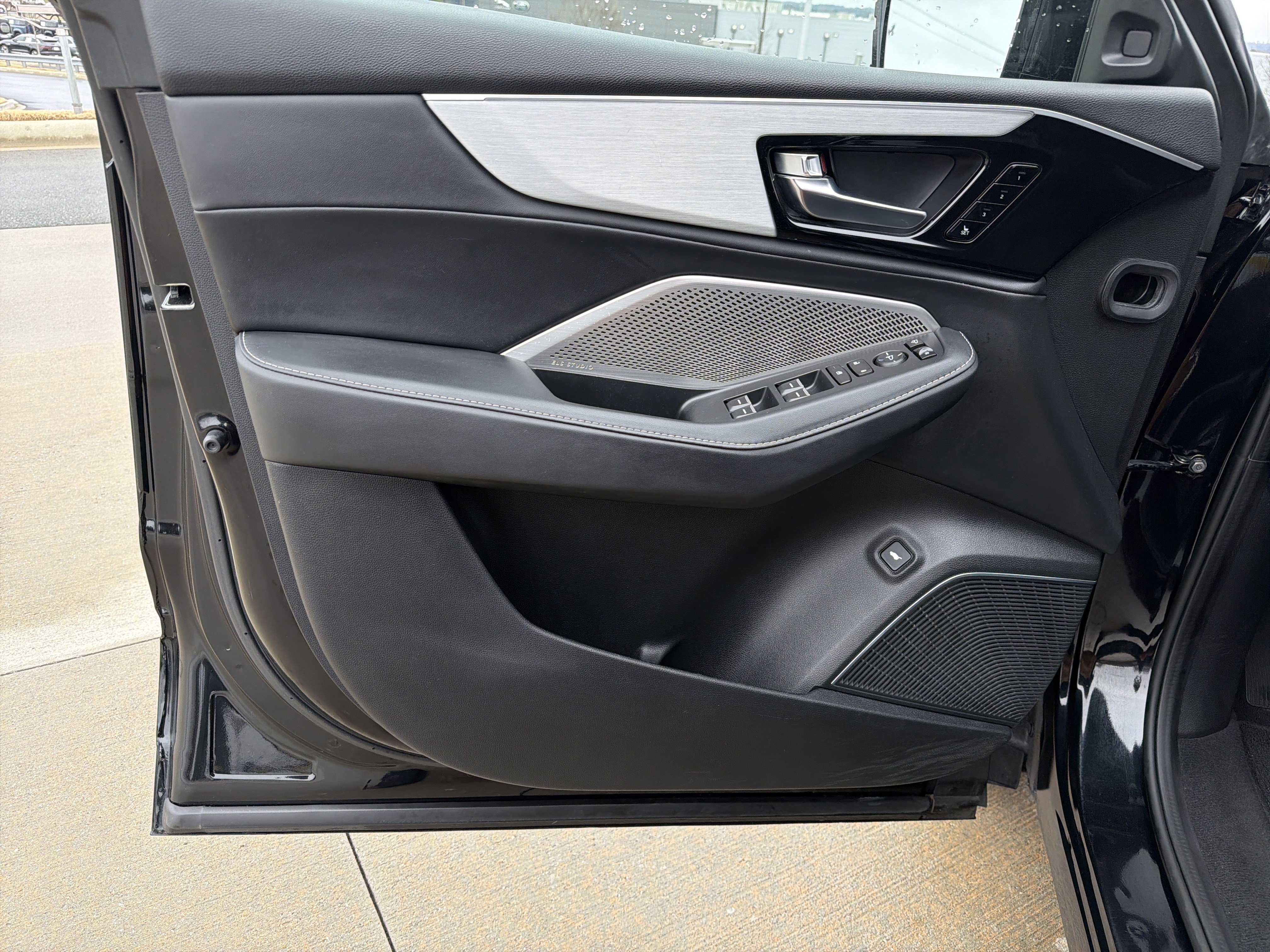 Certified 2023 Acura MDX SH-AWD w/ Technology Package image 14