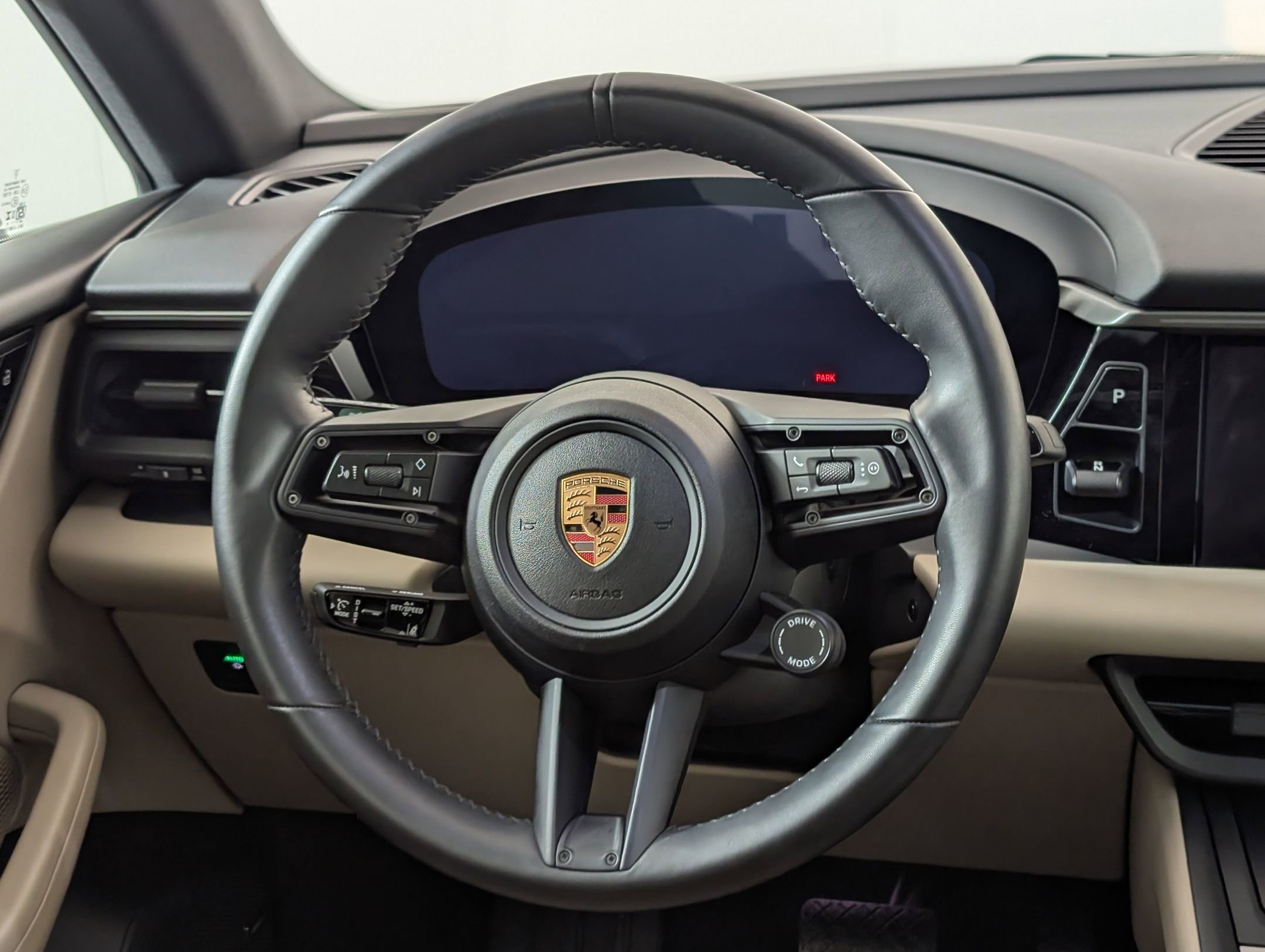 Used 2025 Porsche Macan 4 Electric image 21