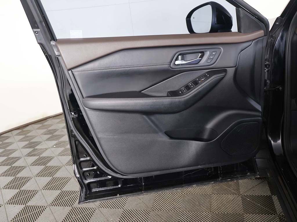 Used 2023 Nissan Rogue SL w/ SL Premium Package AWD/4WD image 26