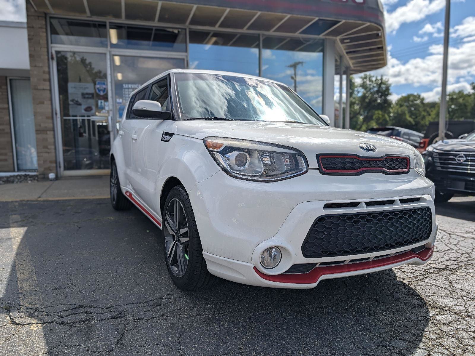 Used 2014 Kia Soul + FWD image 16