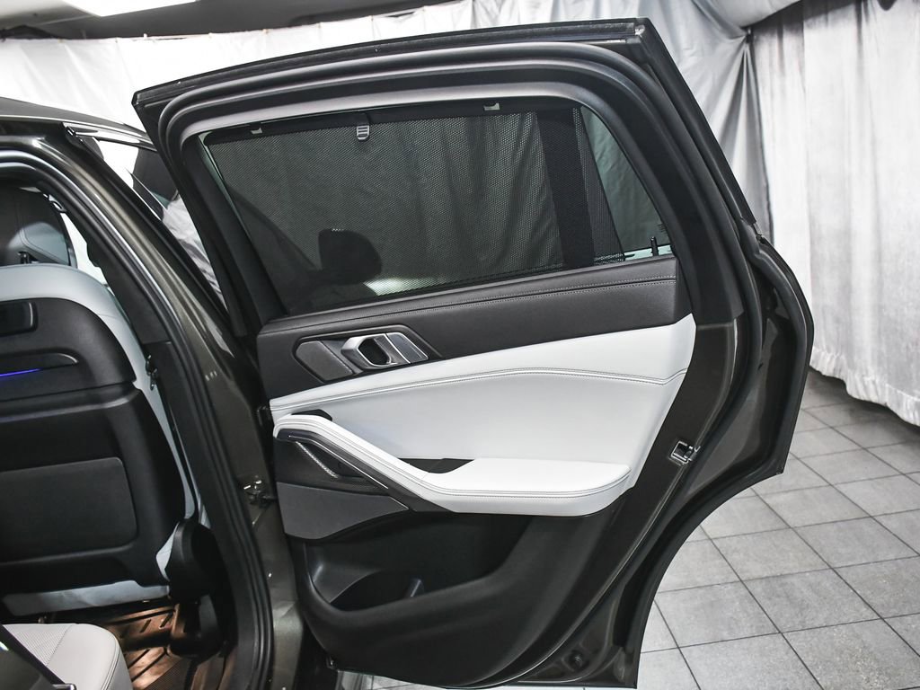 Used 2023 BMW X6 xDrive40i w/ Executive Package image 14