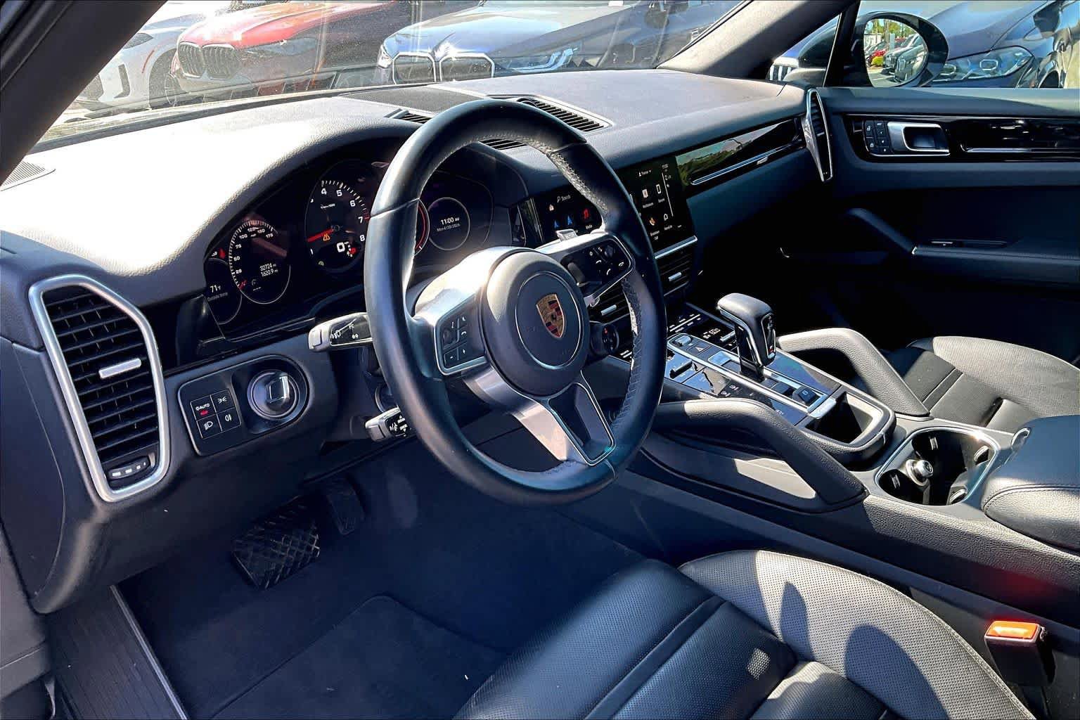Used 2023 Porsche Cayenne Coupe AWD/4WD image 18