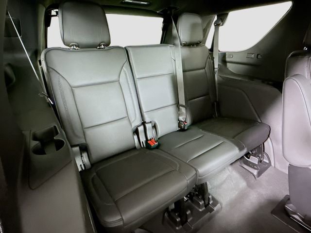 Used 2024 GMC Yukon Denali w/ Advanced Technology Package AWD/4WD image 32