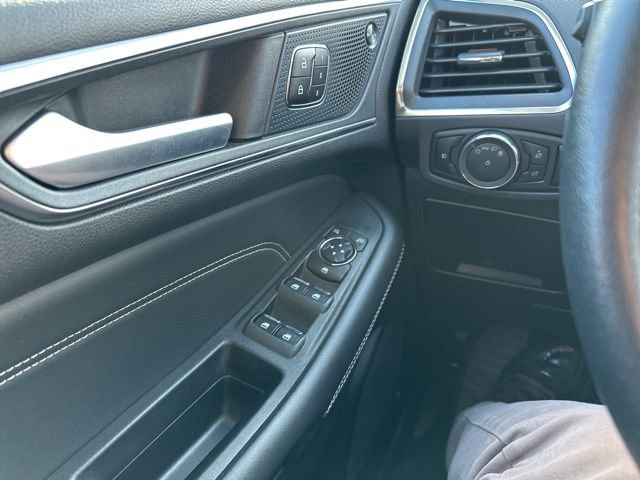 Used 2024 Ford Edge Titanium image 41