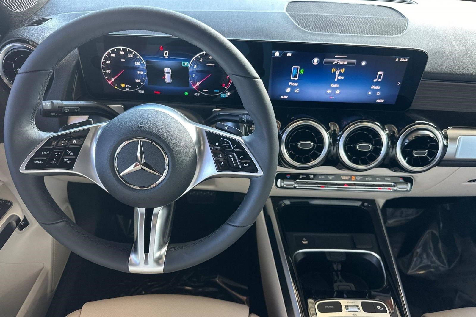 New 2026 Mercedes-Benz GLB 250 image 25