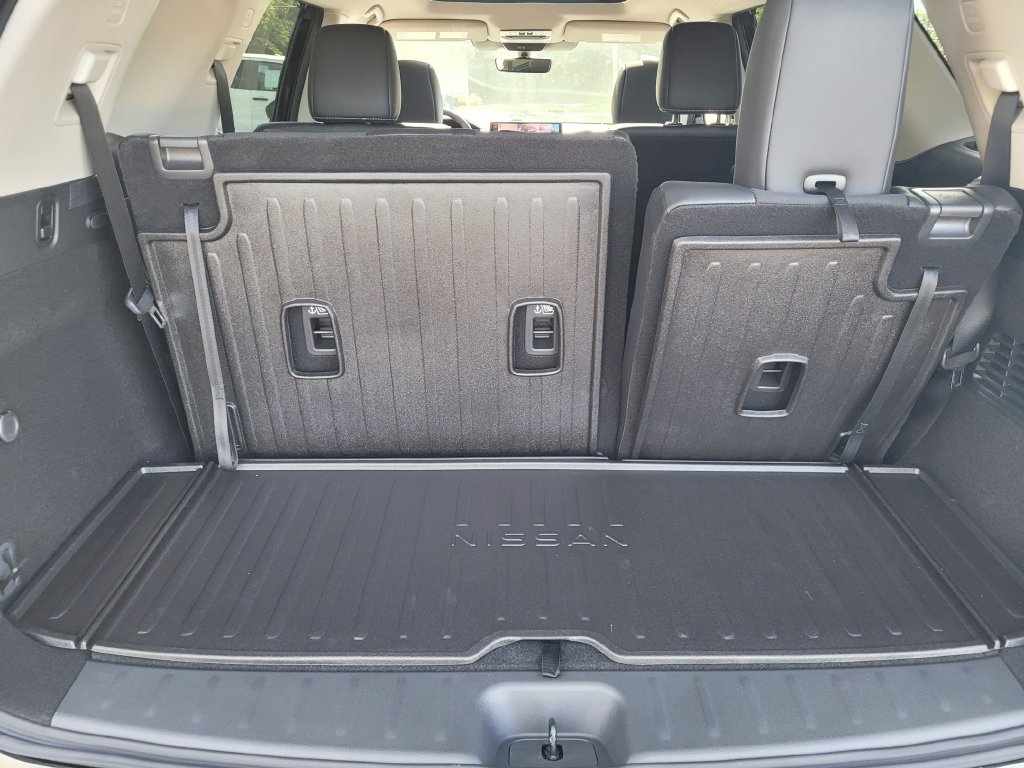 New 2026 Nissan Pathfinder Platinum AWD/4WD image 38