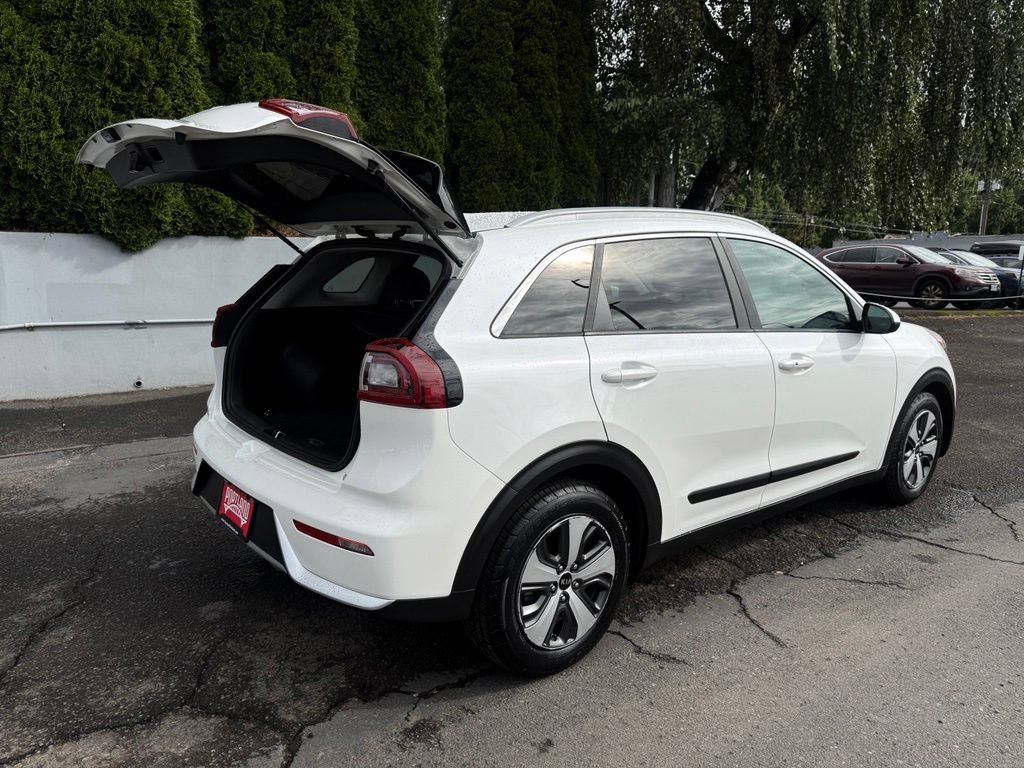 Used 2017 Kia Niro LX FWD image 10