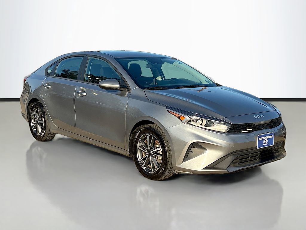 Used 2024 Kia Forte LXS image 3