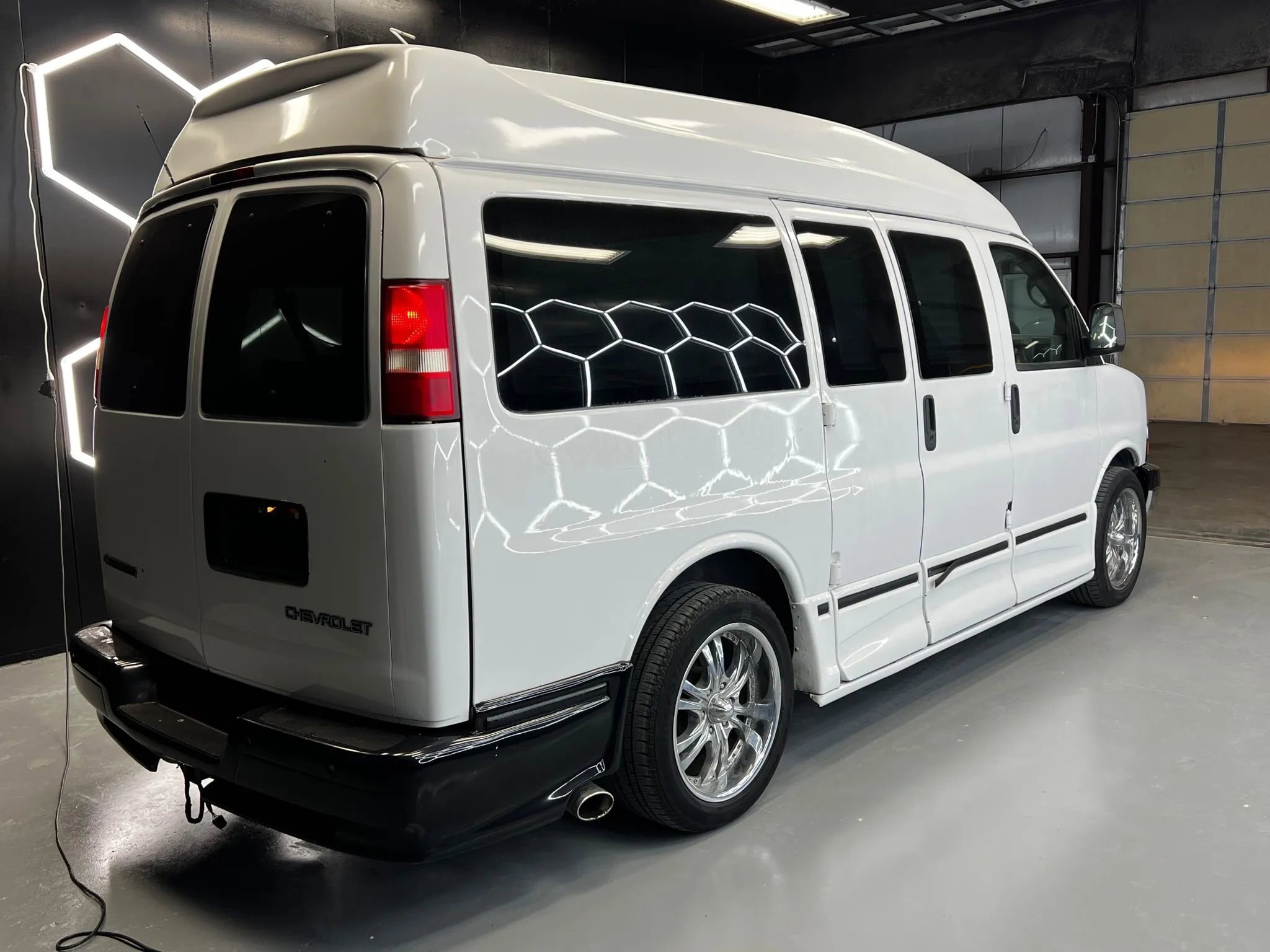 Used 2006 Chevrolet Express 1500 w/ Preferred Equipment Group image 23