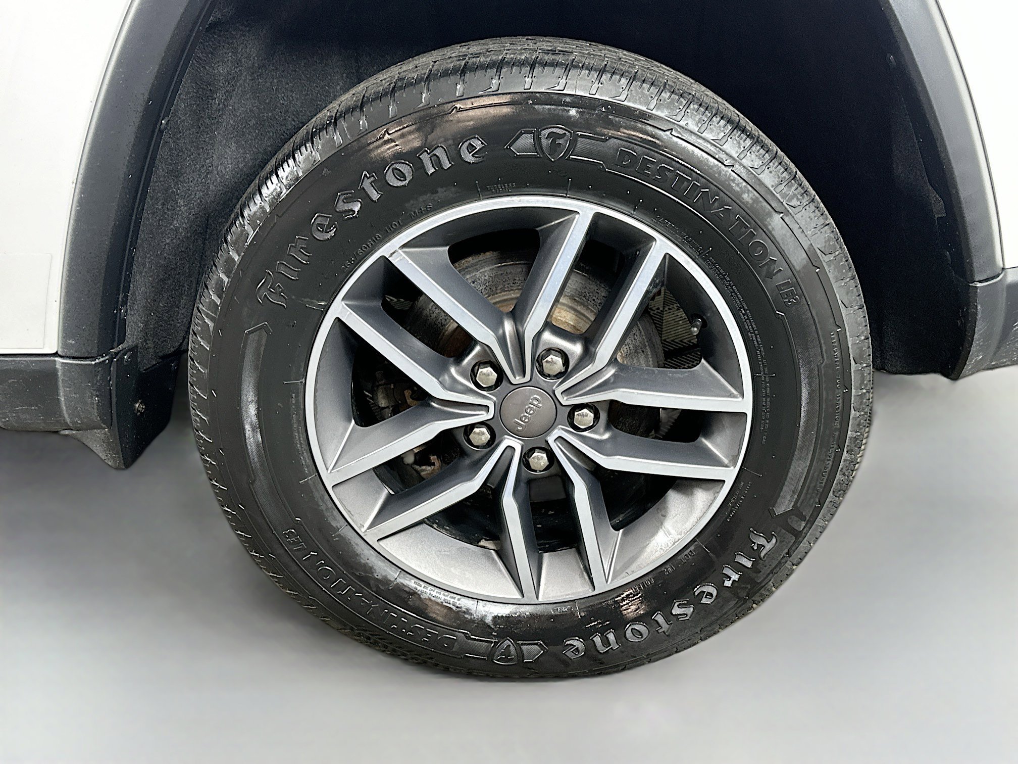 Used 2019 Jeep Grand Cherokee Limited AWD/4WD image 30