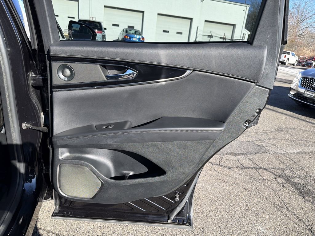 Certified 2022 Lincoln Nautilus Reserve w/ Luxury Package image 16