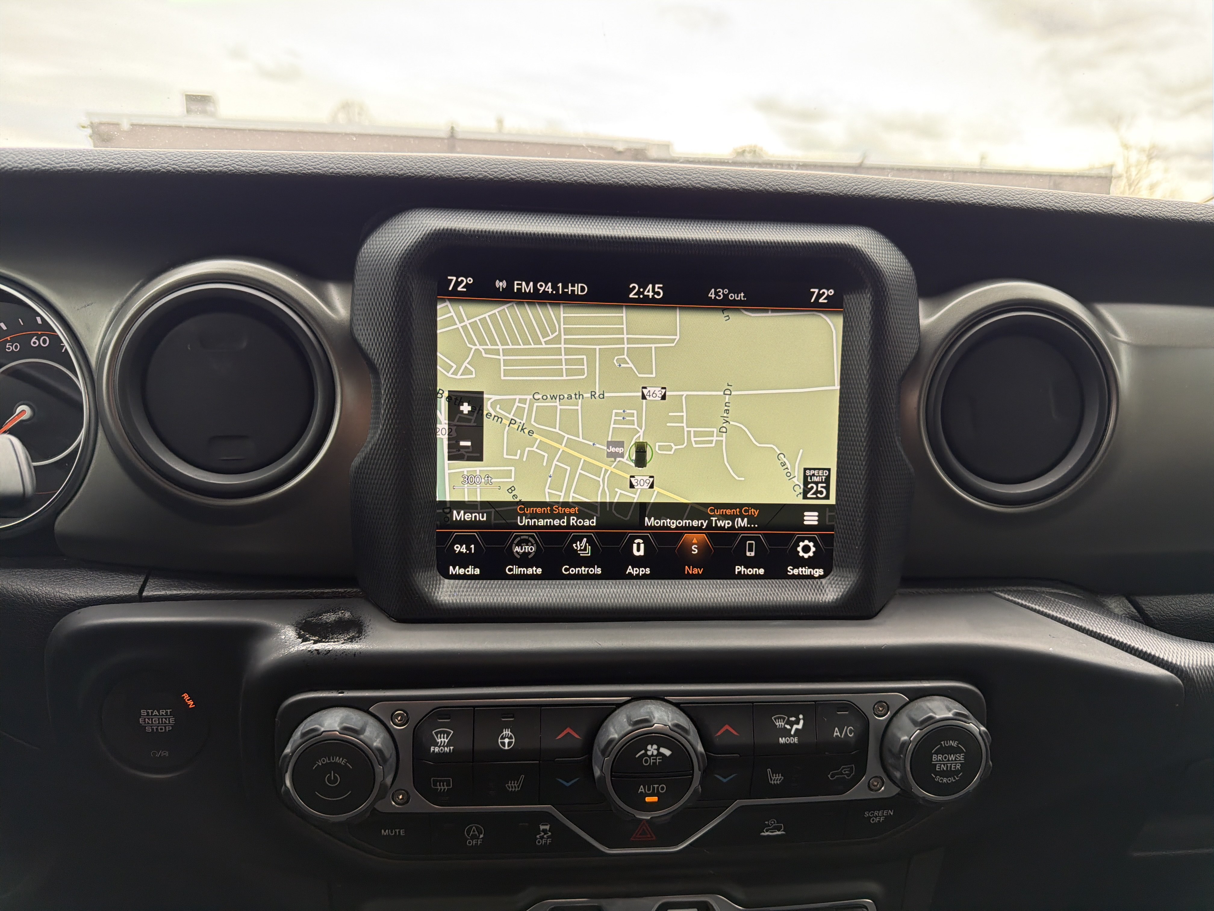 Used 2023 Jeep Wrangler Unlimited Willys AWD/4WD image 23