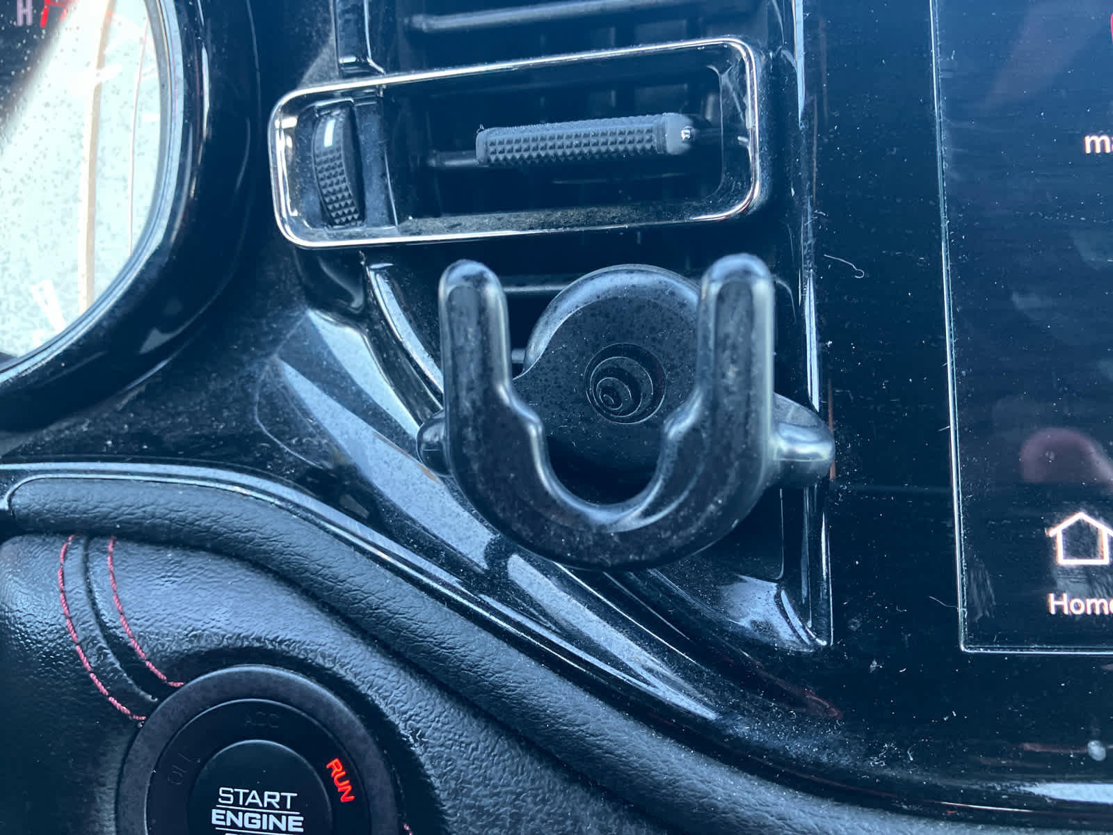 Used 2022 Dodge Durango R/T w/ Tow 'N Go Package image 27