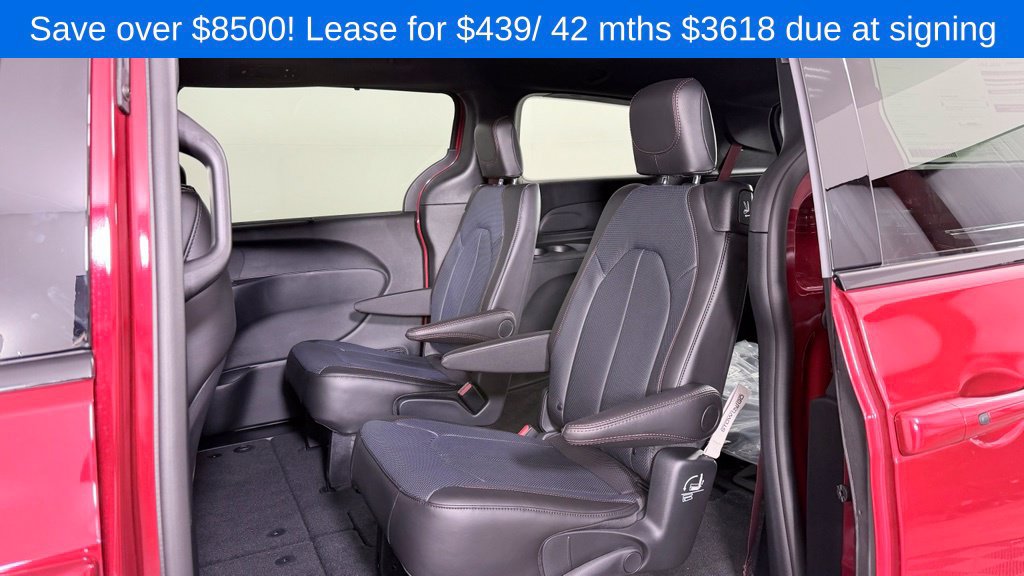 New 2027 Chrysler Pacifica Select AWD/4WD image 25
