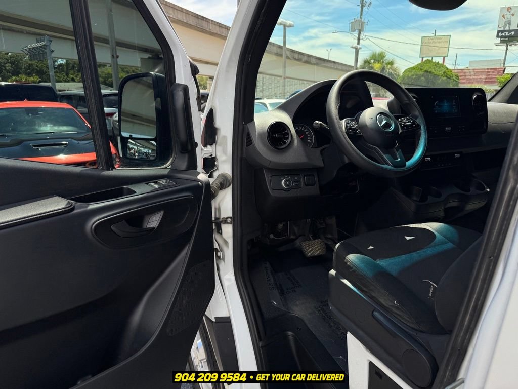 Used 2023 Mercedes-Benz Sprinter 2500 image 16