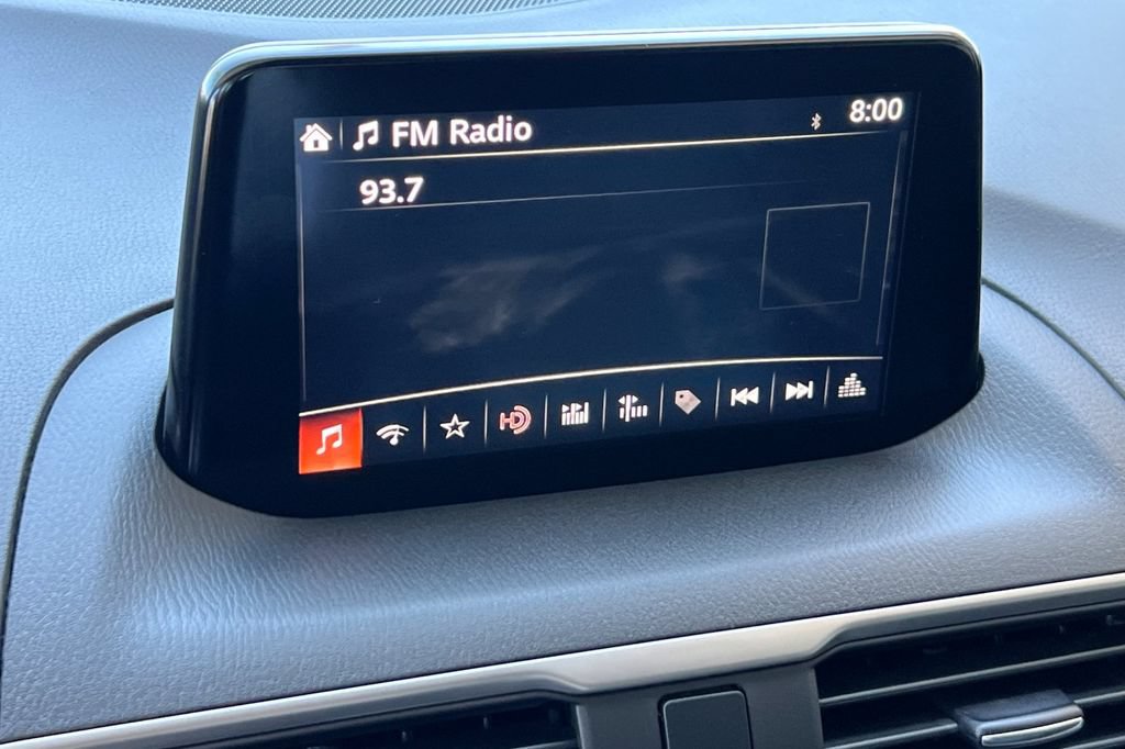 Used 2018 MAZDA MAZDA3 Touring FWD image 19