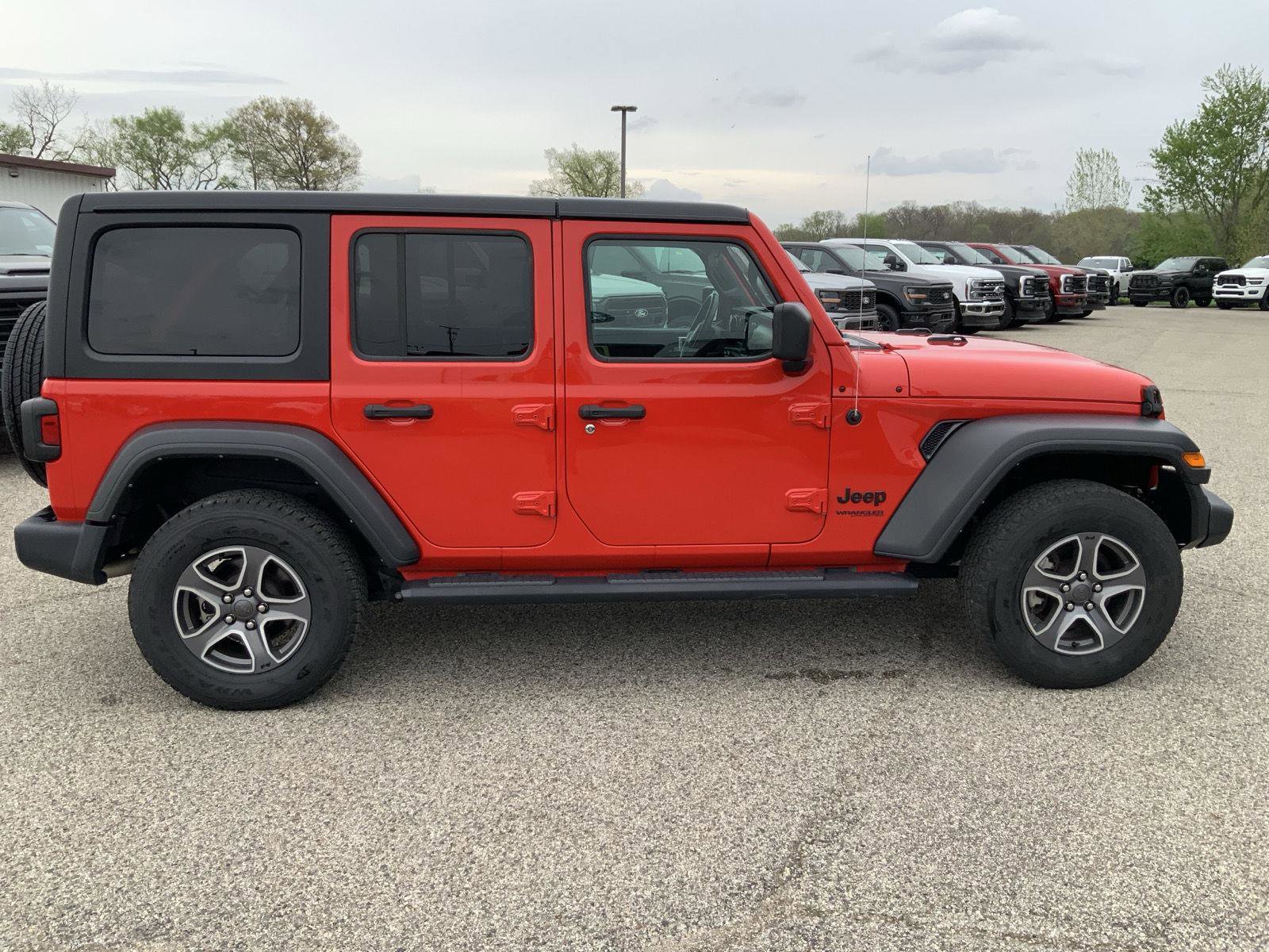 Used 2022 Jeep Wrangler Unlimited Sport AWD/4WD image 13