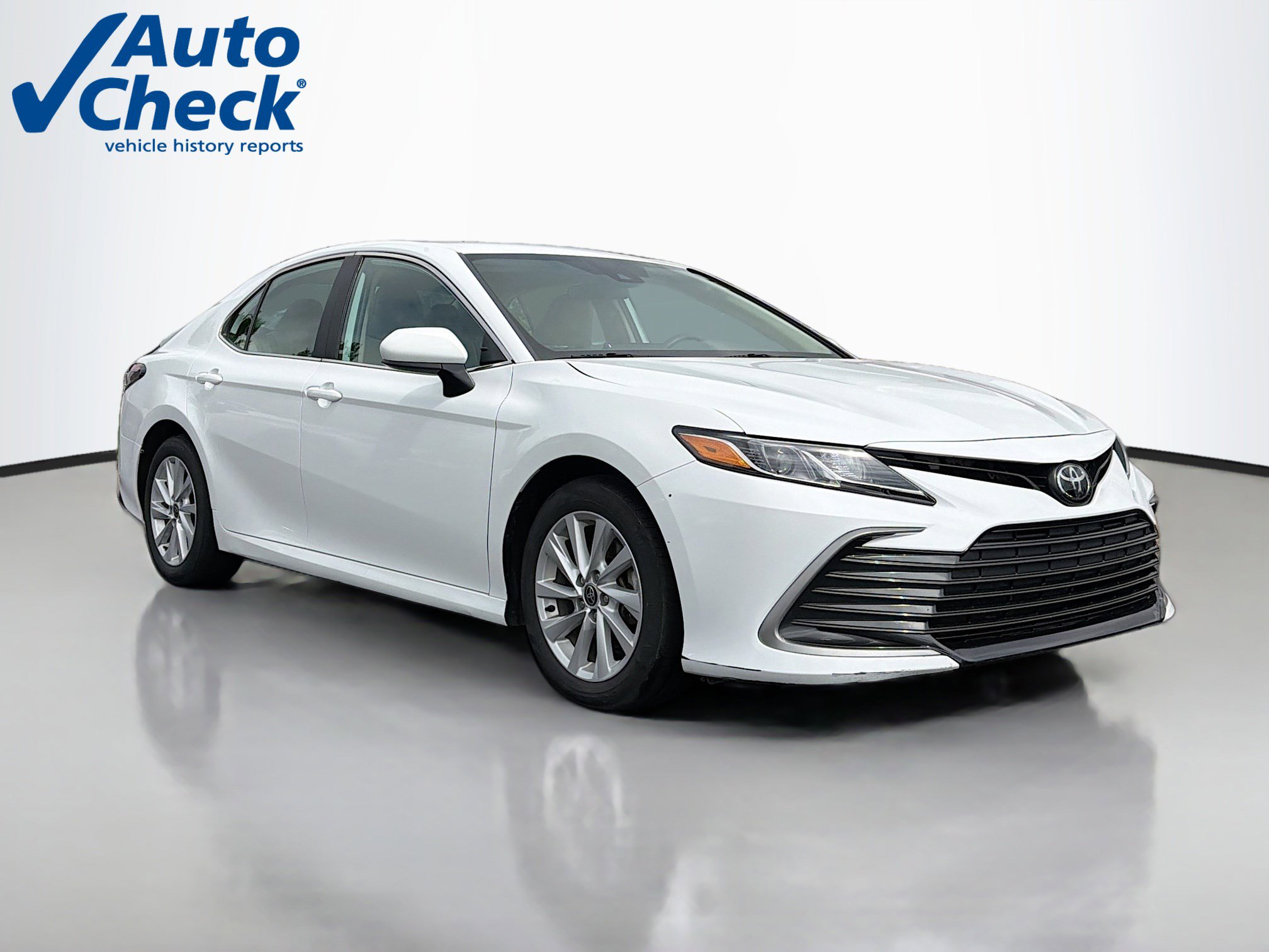 Used 2024 Toyota Camry LE FWD image 1