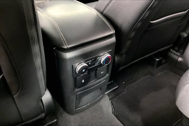 Used 2022 Ford Explorer XLT w/ Equipment Group 202A AWD/4WD image 9