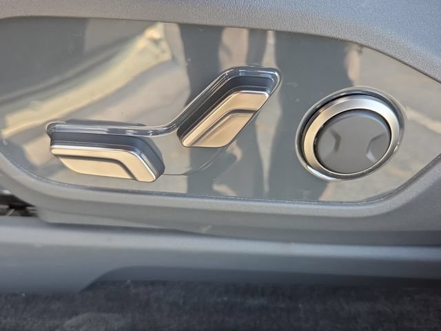 Used 2024 Kia EV9 Light Long Range RWD image 11