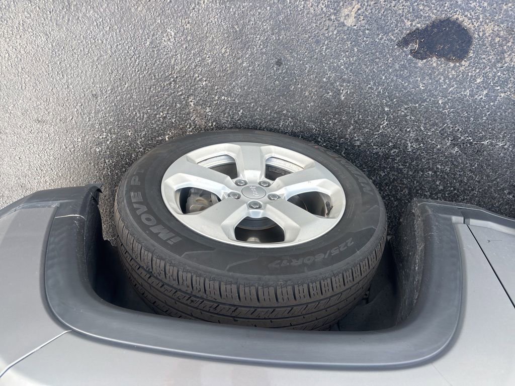 Used 2022 Jeep Compass Latitude image 8