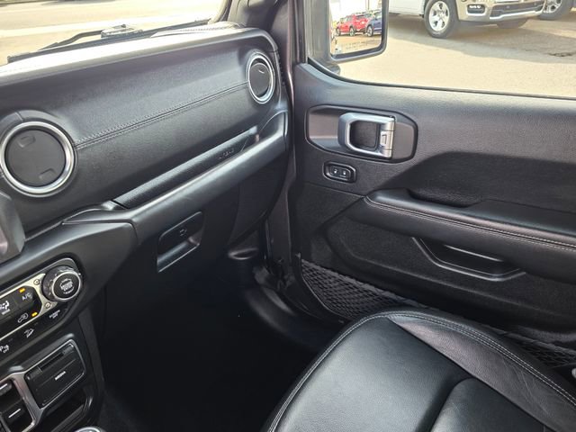 Used 2019 Jeep Wrangler Unlimited Sahara AWD/4WD image 38