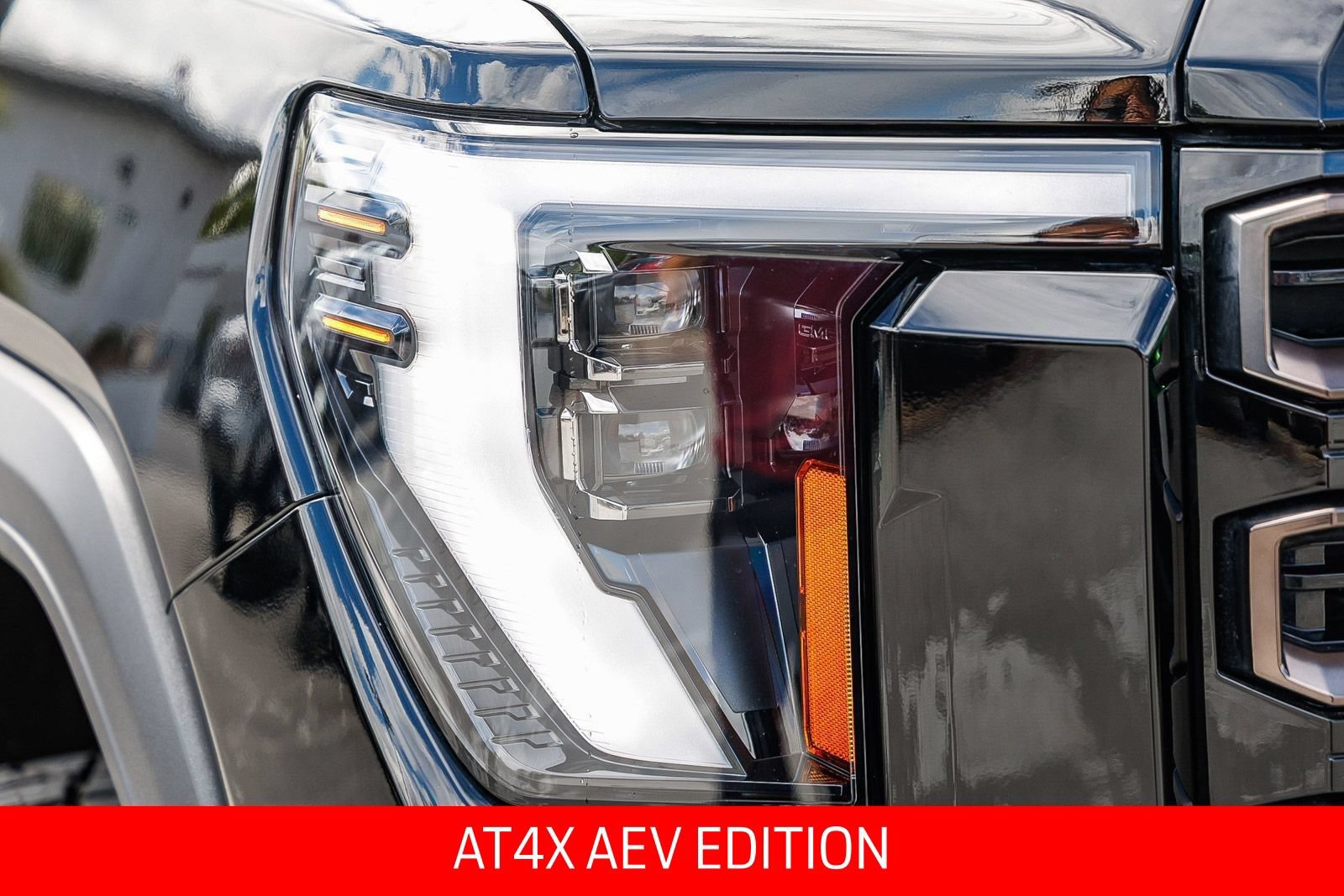 Used 2025 GMC Sierra 2500 AT4X w/ AT4X AEV Edition AWD/4WD image 8