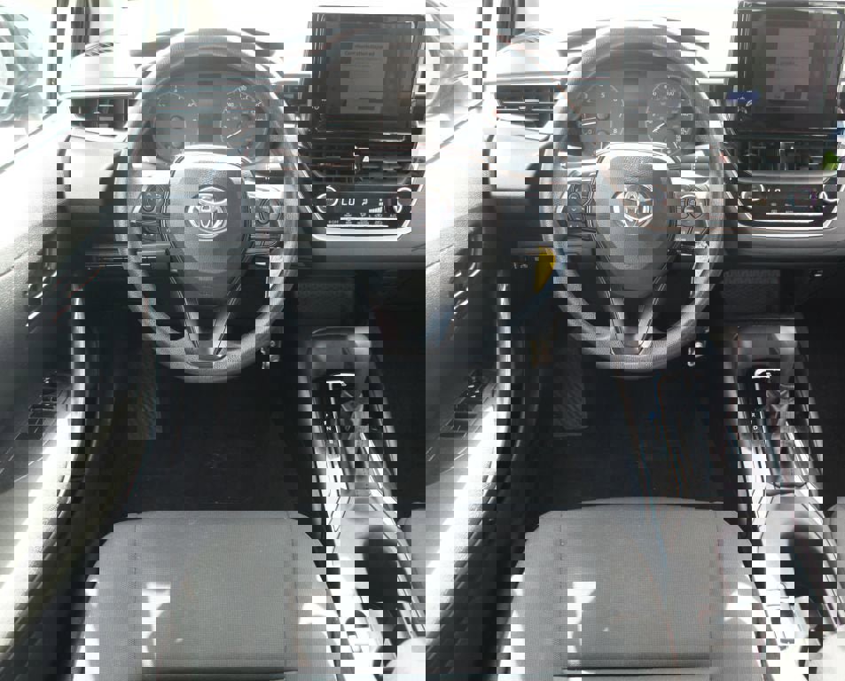 Used 2023 Toyota Corolla LE image 5