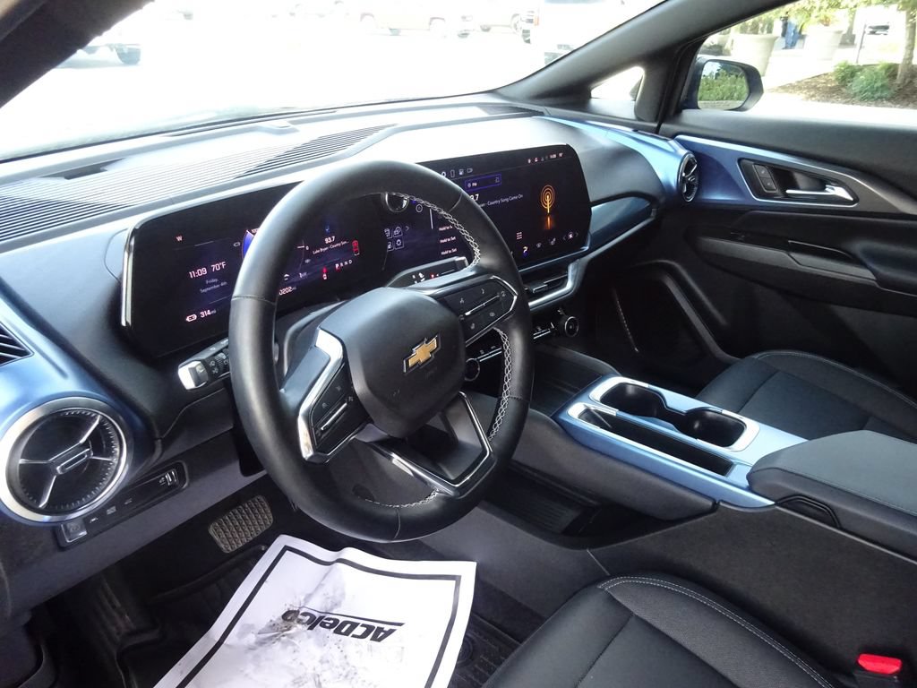 Certified 2024 Chevrolet Equinox EV LT w/ LPO, Blackout Package FWD image 12