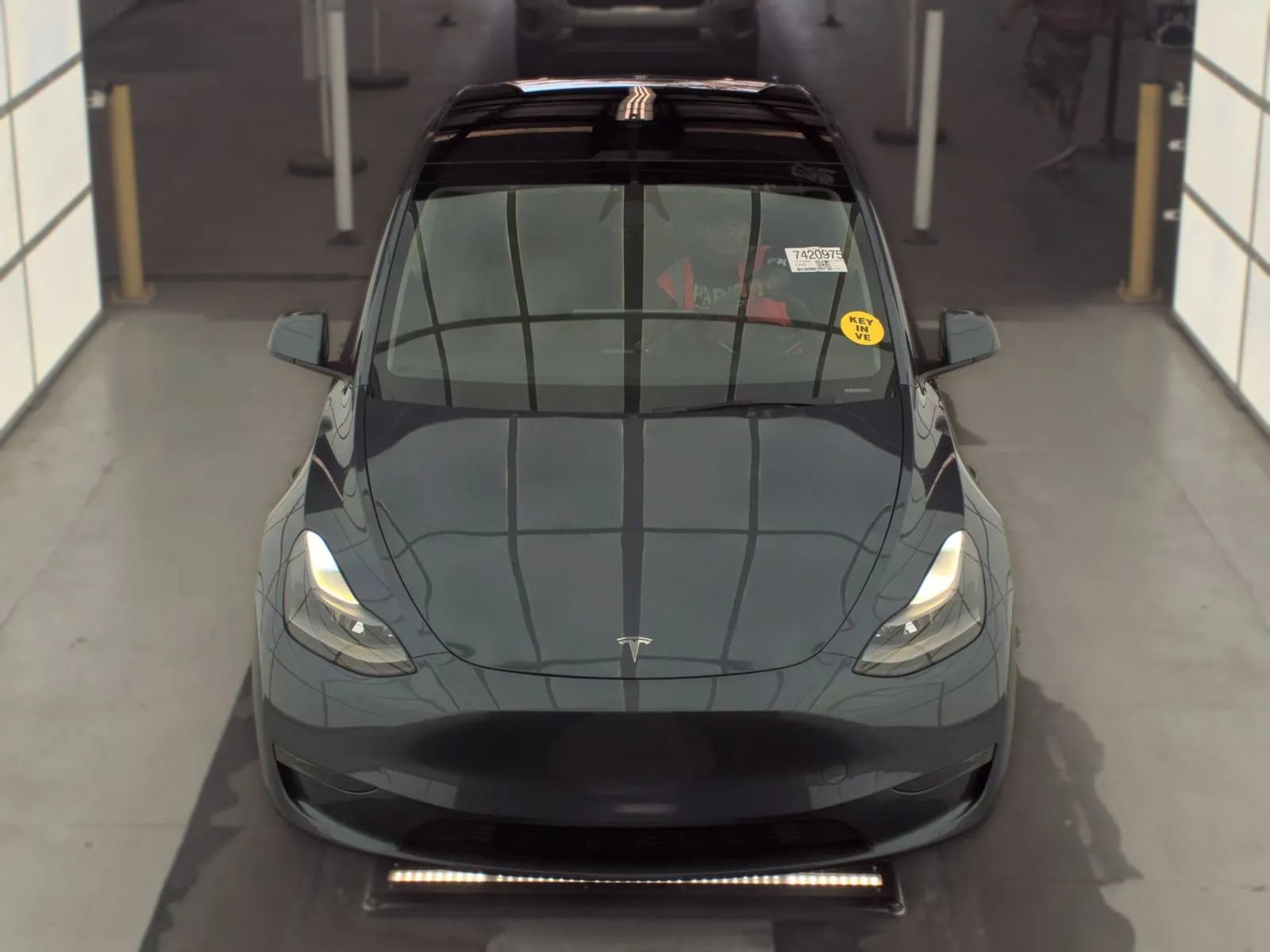 Used 2023 Tesla Model Y AWD image 12