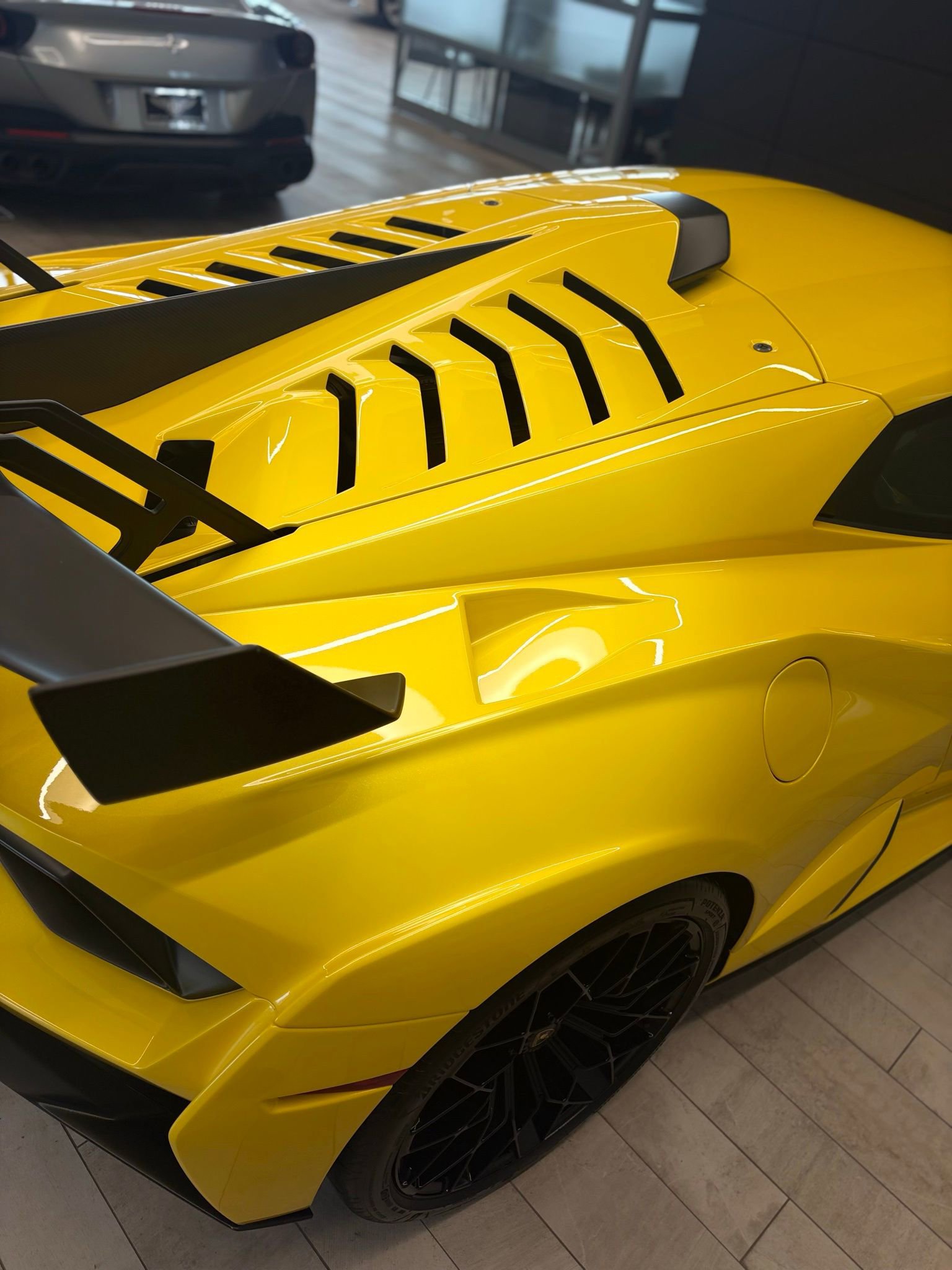 Used 2022 Lamborghini Huracan STO image 5