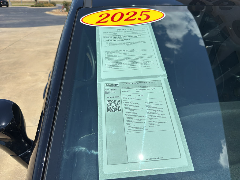 Used 2025 Chrysler Pacifica Limited FWD image 16