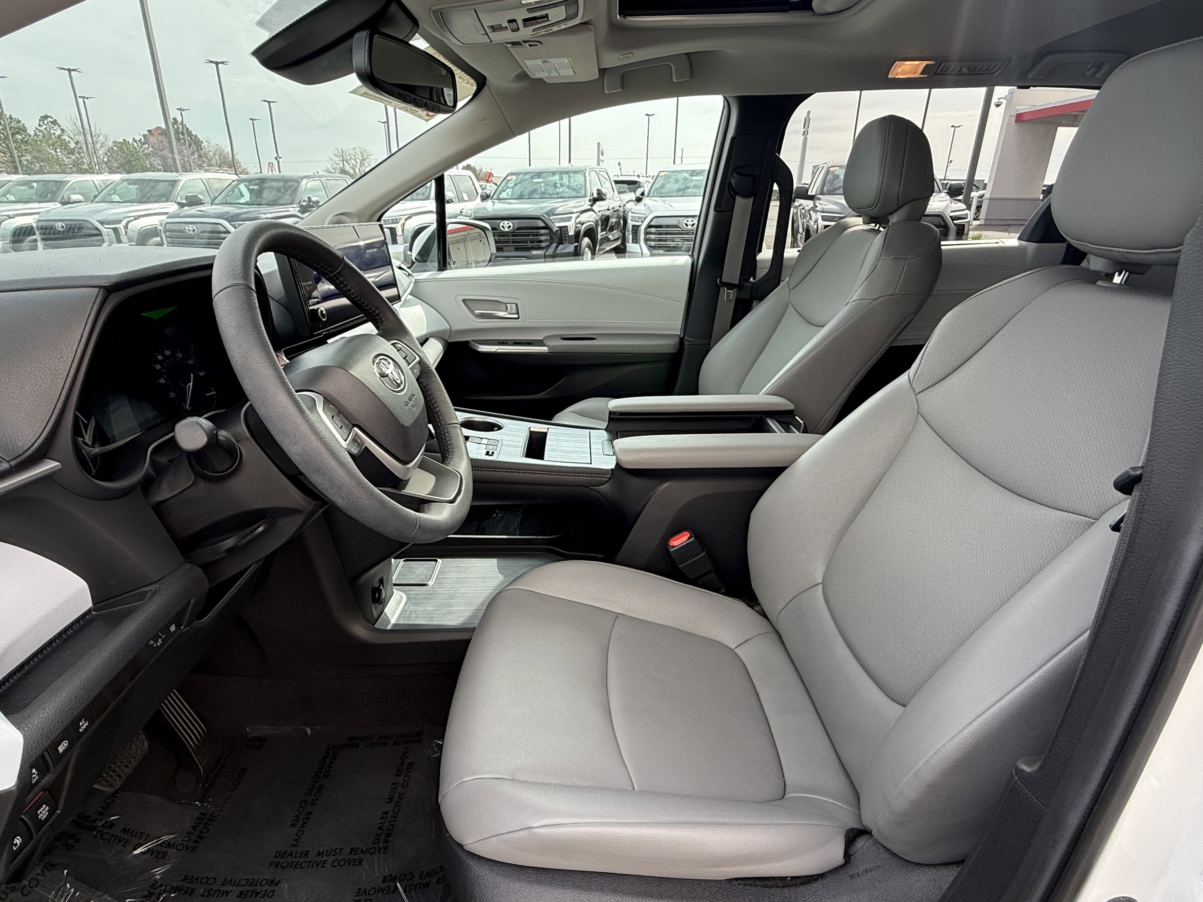 Certified 2025 Toyota Sienna XLE w/ XLE Plus Package image 31