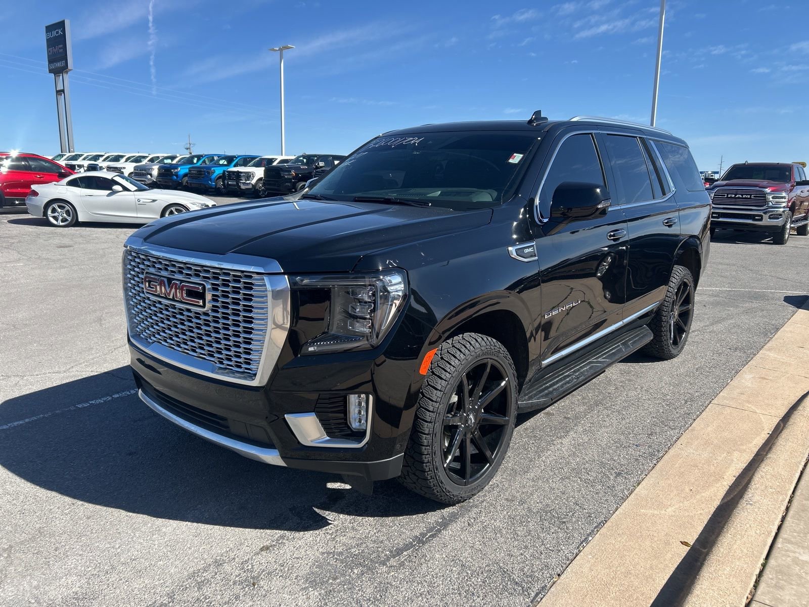 Used 2024 GMC Yukon Denali w/ Advanced Technology Package