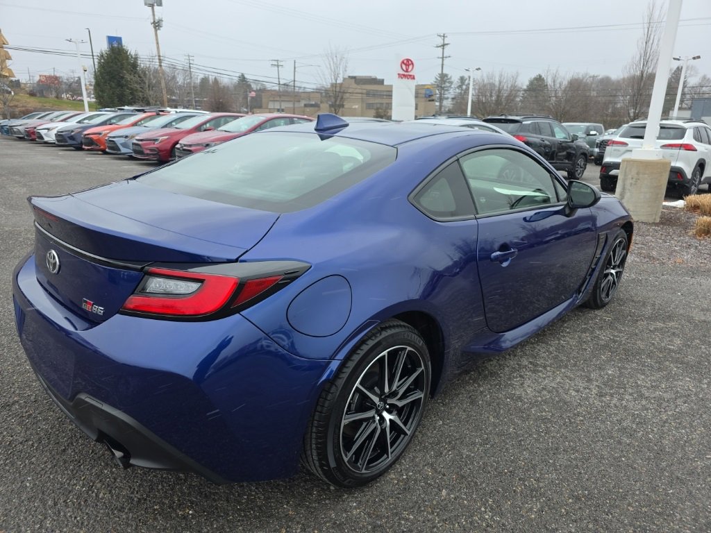 Certified 2024 Toyota GR86 6-Speed Manual image 6