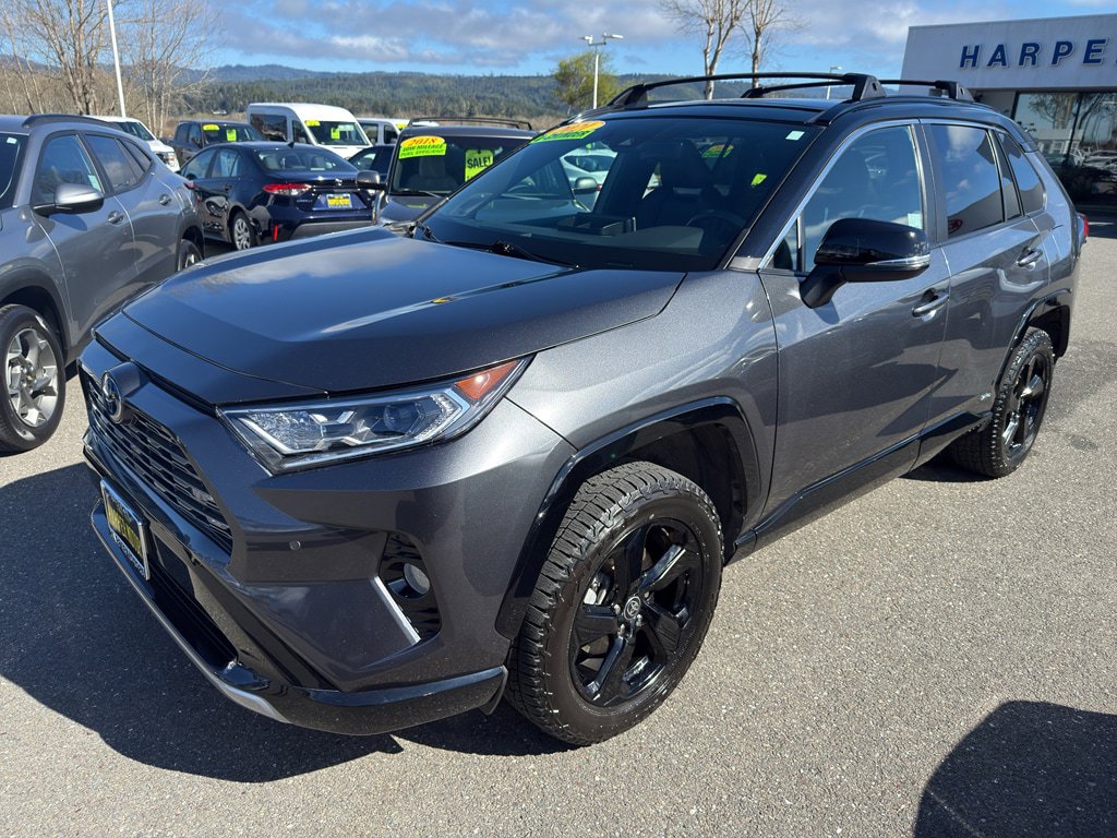 Used 2021 Toyota RAV4 XSE AWD/4WD image 25