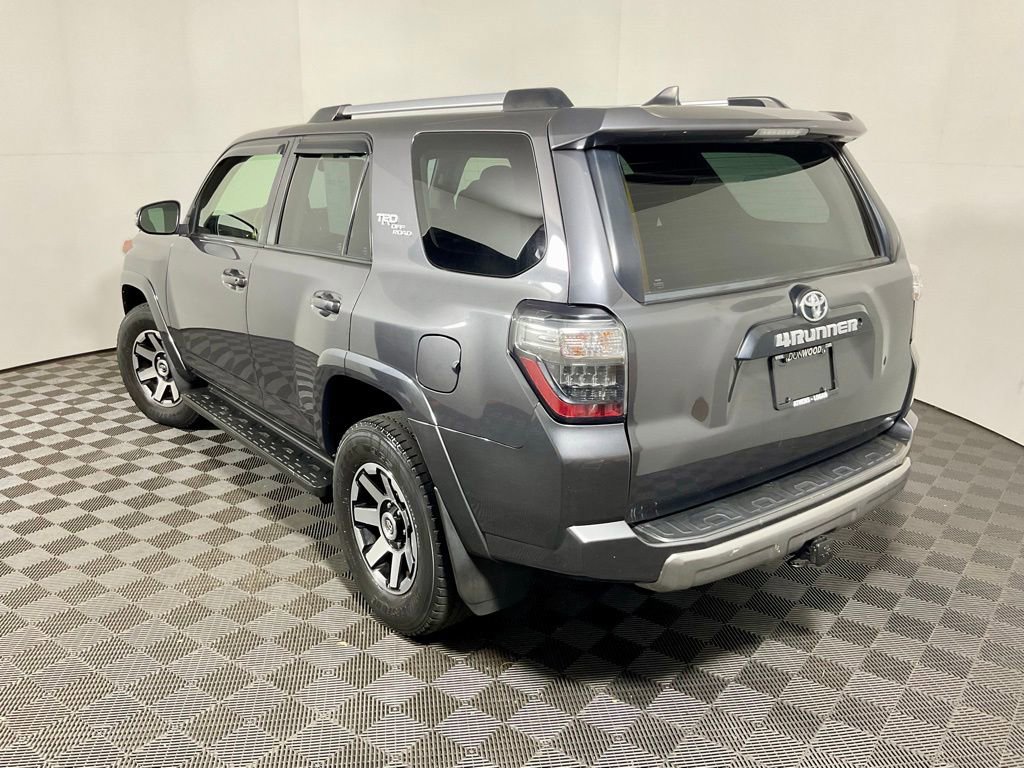 Used 2018 Toyota 4Runner TRD Off-Road AWD/4WD image 14