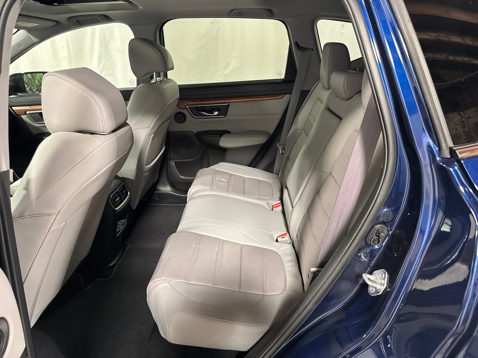 Used 2020 Honda CR-V Touring image 5