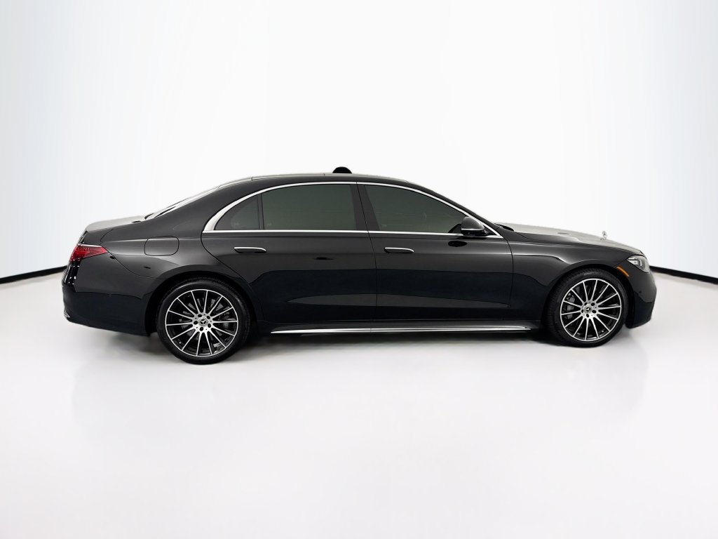 Used 2023 Mercedes-Benz S 580 4MATIC Sedan w/ AMG Line image 4
