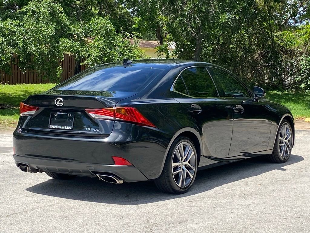 Used 2018 Lexus IS 300 w/ Accessory Package 2 RWD image 7