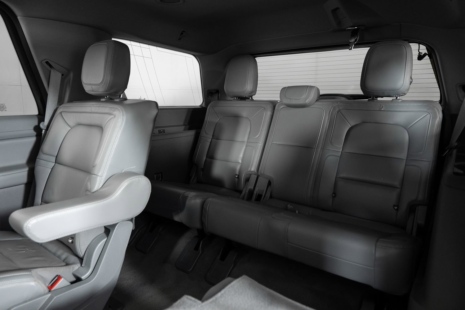 Used 2021 Lincoln Navigator Reserve w/ Cargo Convenience Package image 20