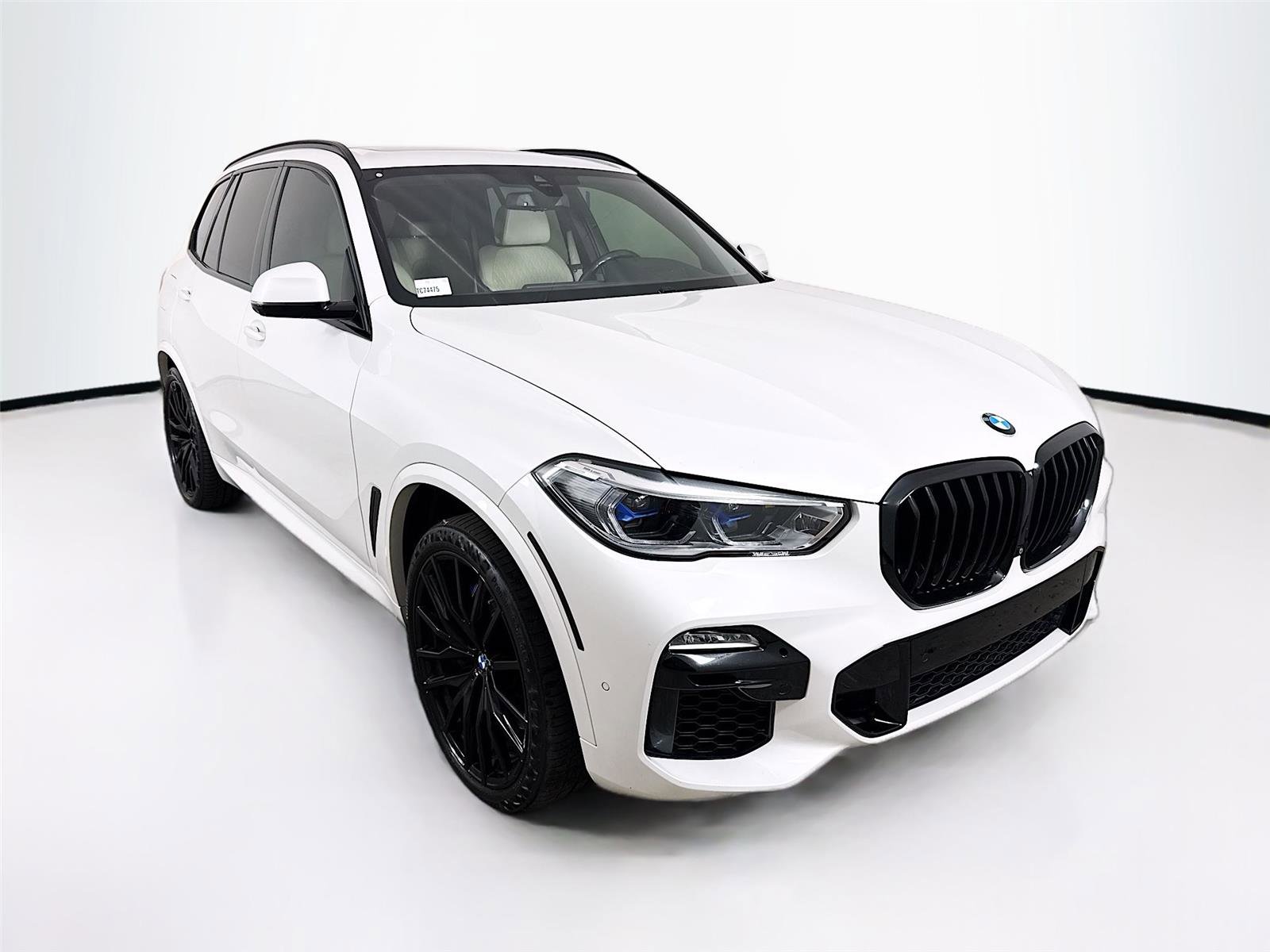 Used 2020 BMW X5 M50i w/ Executive Package image 6
