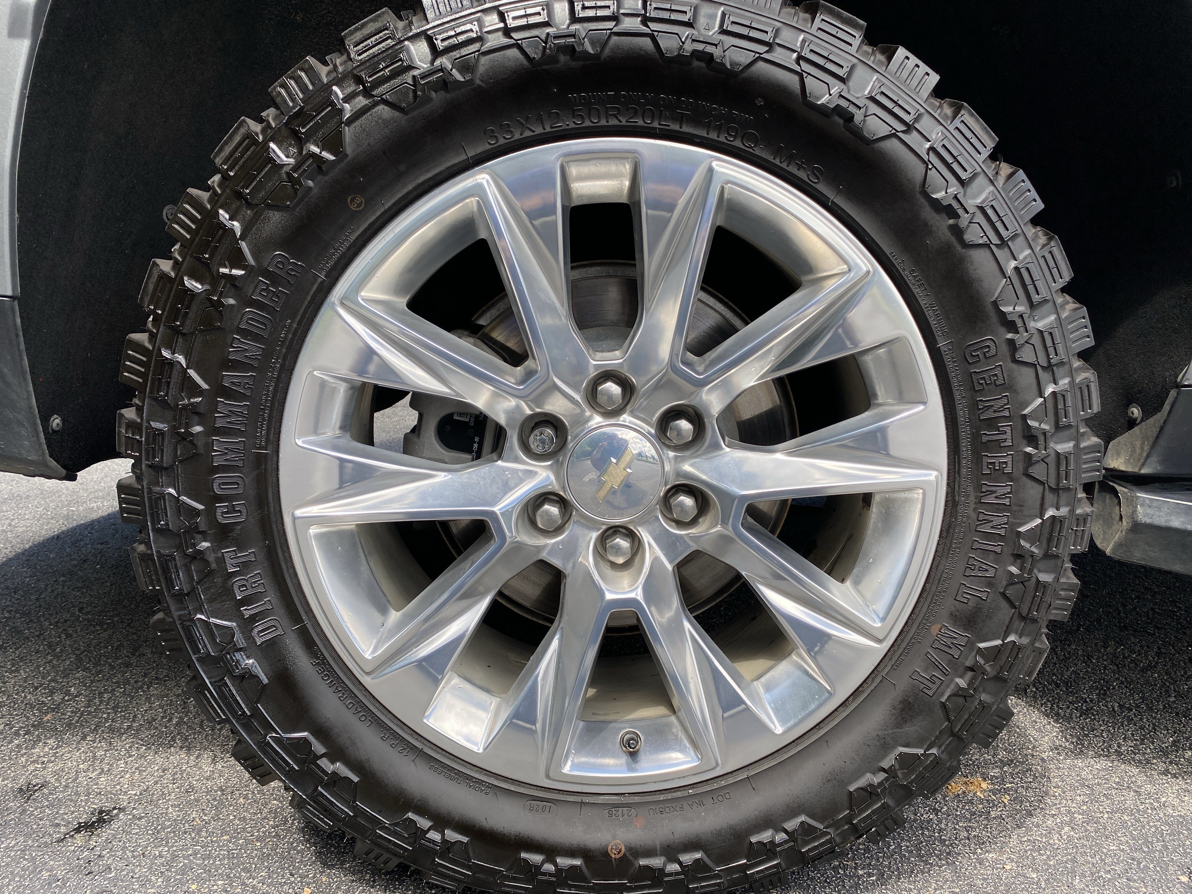 Used 2023 Chevrolet Tahoe Premier AWD/4WD image 46