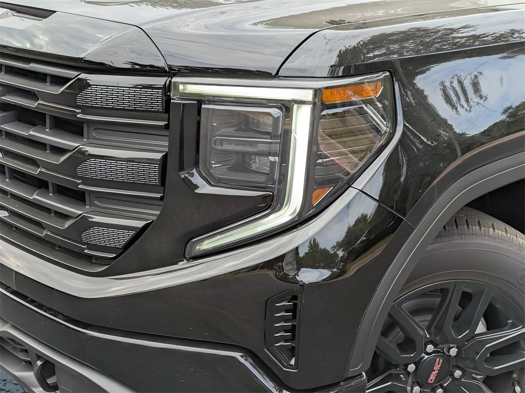 New 2026 GMC Sierra 1500 Elevation image 3