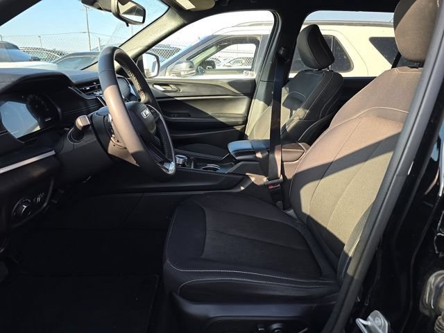 Used 2024 Jeep Grand Cherokee L Laredo AWD/4WD image 4