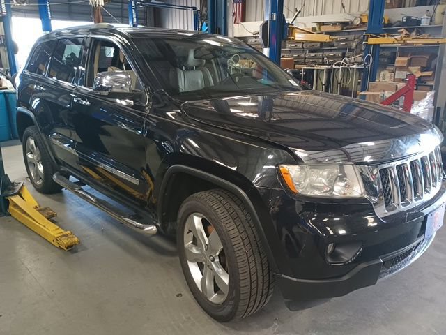 Used 2012 Jeep Grand Cherokee Overland AWD/4WD image 9