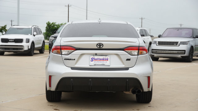 Used 2024 Toyota Corolla SE FWD image 4