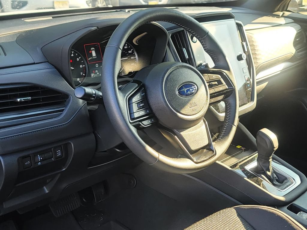 Used 2025 Subaru Forester Premium AWD/4WD image 12